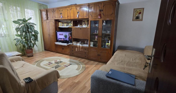 Apartament 2 camere zona Titan decomandat etaj 1