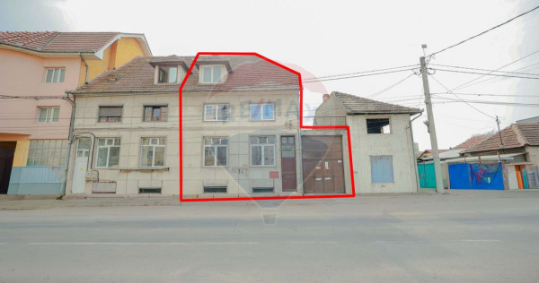 Clădire multifuncțională de v&acirc;nzare &ndash; Strada Mește...