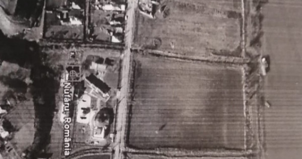 TEREN INTRAVILAN -NUFARU, SUPRAFATA 1700 MP, LA 50 M DE MAL