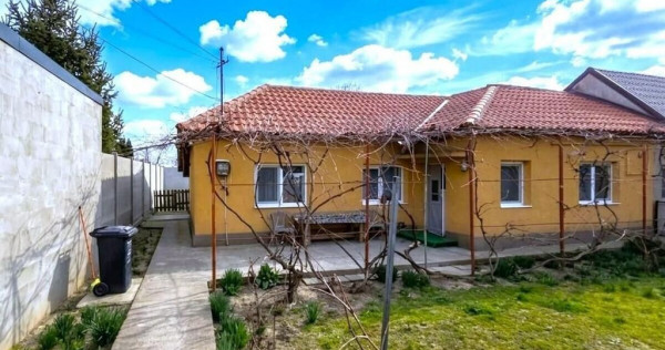 Cumpana - Str. Crinului 5, casa cu teren 625 mp, deschide...