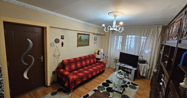 Blv BUCURESTI - decomandat |57 mp utili | Vedere bulevard