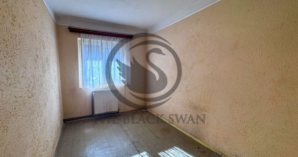 Apartament cu 4 camere de vanzare | Decomandat | Urlati |...