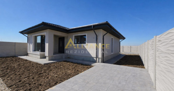 200m de bulevardul principal- 3 camere- pod- placa de beton