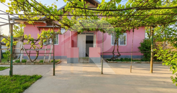 OPORTUNITATE RARA: Casa cu 500 mp Teren in Glina