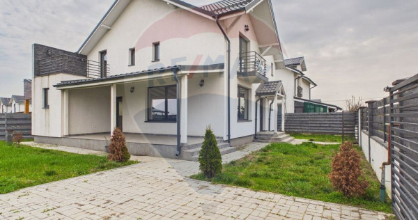 Vila moderna 5 camere P+1 de vanzare in Crevedia