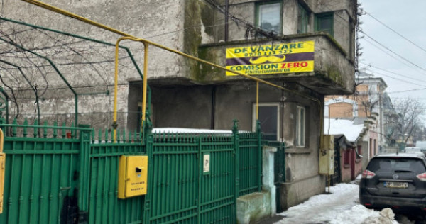 -- COMISION ZERO -- Casa P+1, Strada Scolilor nr 5