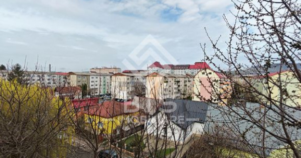 Apartament 3 camere decomandat/ Spitalul Județean