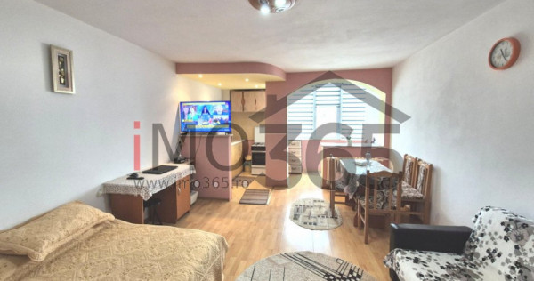 Garsoniera Craiovei Et.3 mobilat vedere strada