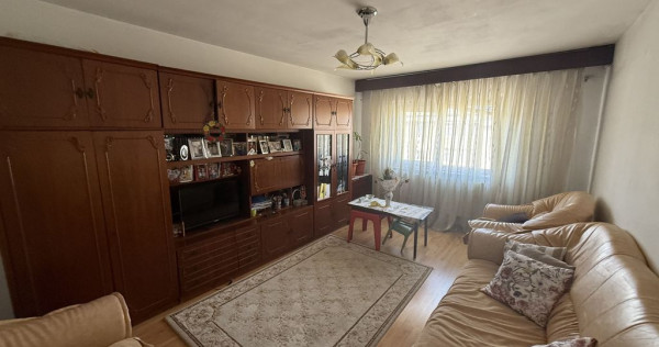 Apartament 3 camere zona Dacia