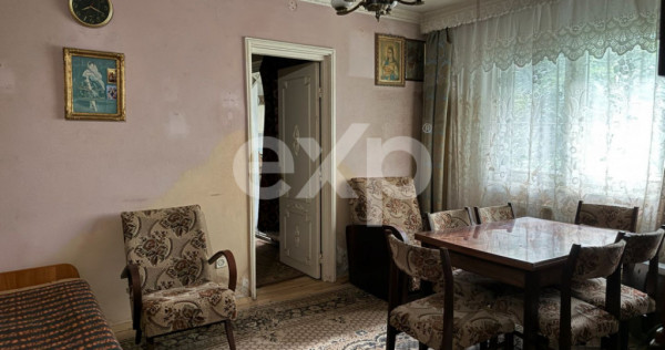 Apartament 2 camere de v&acirc;nzare,Str.Panselelor- ideal pentru