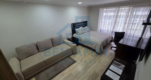 Garsoniera decomandata spatioasa Tractorul Coresi 52mp pa...