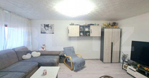 Apartament 3 camere, decomandat, 79 mp, complet renovat, Ast