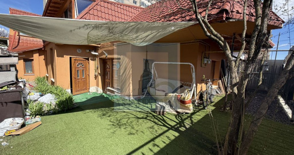 Casa 10 camere, 5 bai, 380 mp teren - zona Astra