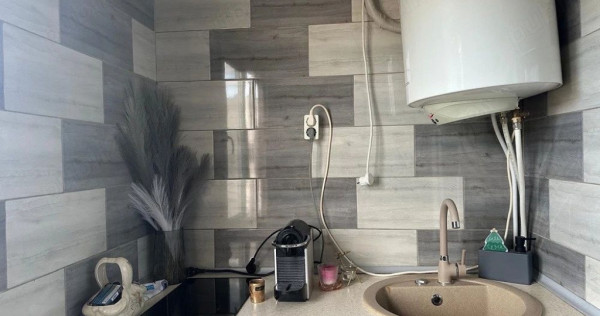 De v&acirc;nzare garsonieră &ndash; Micro 40, in sptele Carrefour...