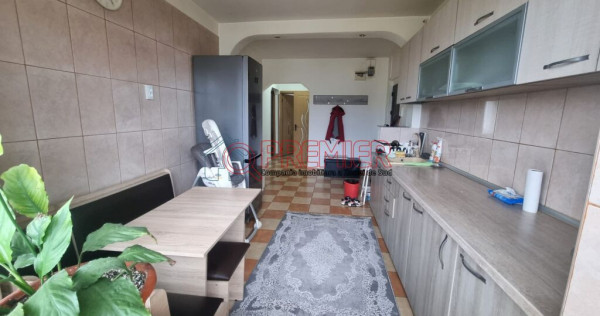Apartament de 3 camere - Anton Bacalbasa
