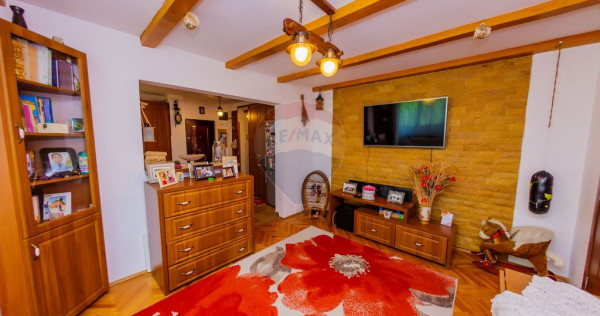 BLD BUCURESTI ETAJ 1 APARTAMENT CU 4 CAMERE DE VANZARE