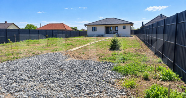 Casa 3 camere de vanzare, 120 mp, teren 950 mp, Balta Blonda