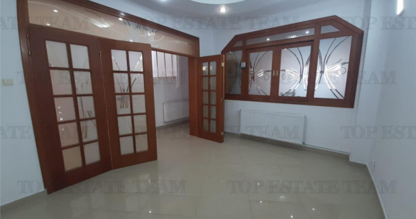 Tineretului-vila individuala aproape de metrou si parc --po