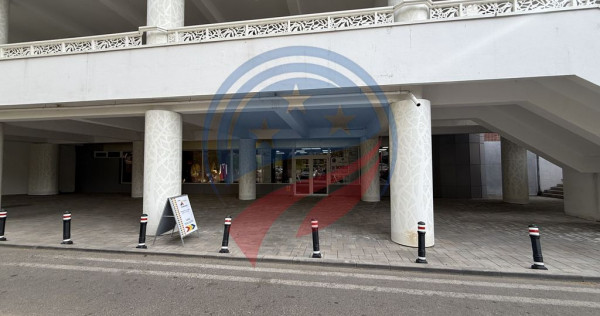 Spațiu comercial de &icirc;nchiriat &ndash; Ultracentral, Craiova...