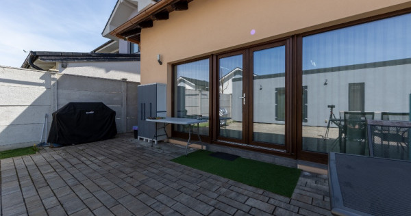 V&acirc;nd casă &icirc;n Șelimbar,zona Pictor Brana