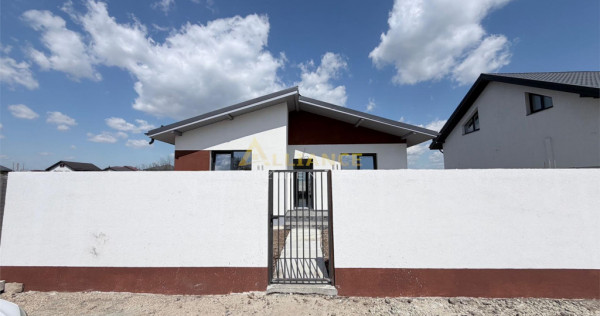 Casa Individuala - 3 camere - 2 bai - 305mp teren
