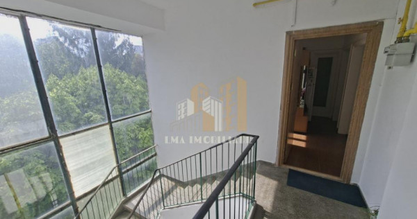 Apartament 2 camere decomandat 9 Mai Brasov Centrul Civic