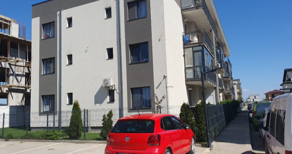 Vand apartament cu curte 2 camere Strada Stejarului