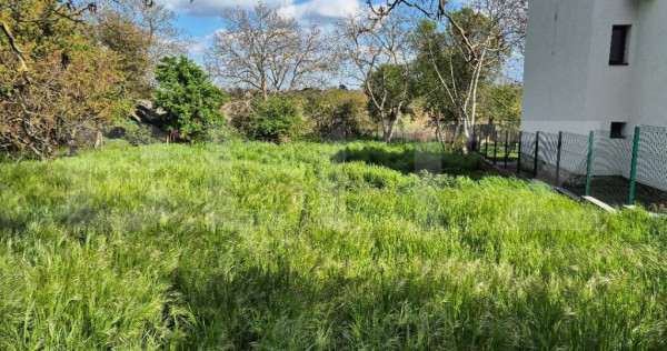 Teren intravilan de vanzare, 930 mp, zona Semicentral