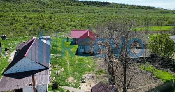 Casă Sat. Drăgești, Comuna Dămienști