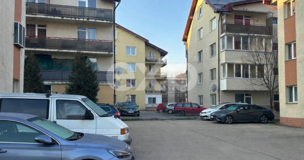 Apartament 2 camere decomandat cu balcon mare si parcare