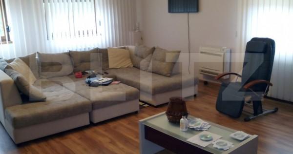 Casa de inchiriat, cu 10 camere, avand o suprafata de 611 mp