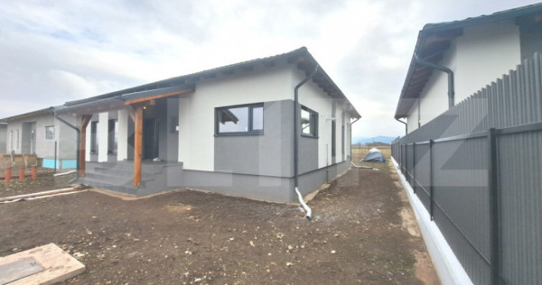 Casă parter de v&acirc;nzare &icirc;n Tărlungeni &ndash; 110 mp utili, t