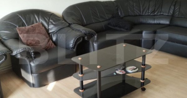 Apartament 4 camere, decomandat, 81 mp, zona Blocuri