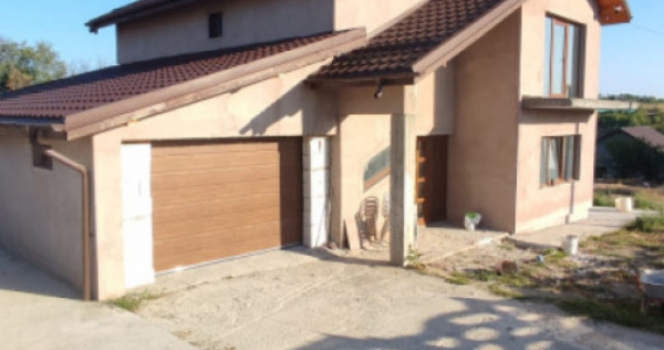 Casa P+1, 160 mp, teren 1280 mp, front 32 m, zona Ghercesti