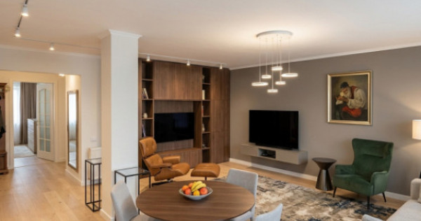 Apartament 3 camere, 70 mp + balcon 10 mp, zona Republicii -