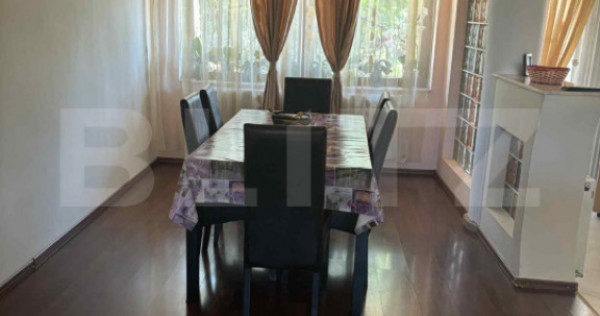 Casa de vanzare, 202 mp, zona Micro 17