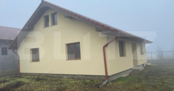 Casa de v&acirc;nzare, 102 mp utili , zona Lazuri