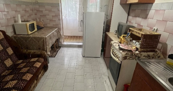 Apartament 2 camere confort 1 Viziru1 , Parter stradal .