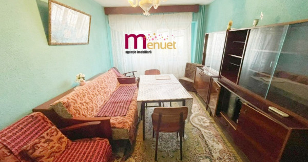 Apartament 4 camere ,str.1848,etaj 2