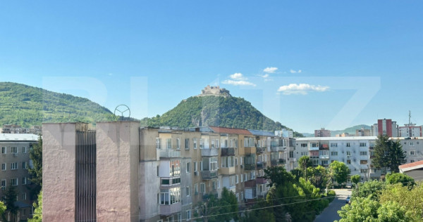 Apartament 2 camere, 50 mp, mobilat complet, vedere spre Cet