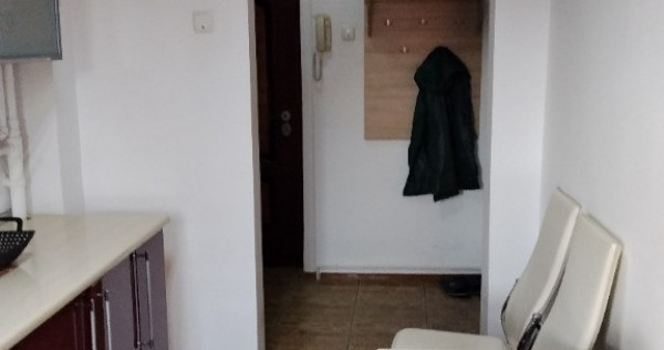 &Icirc;nchiriez apartament 2 camere Cantacuzino