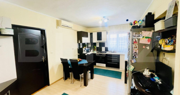 Apartament decomandat de vanzare zona Rogerius