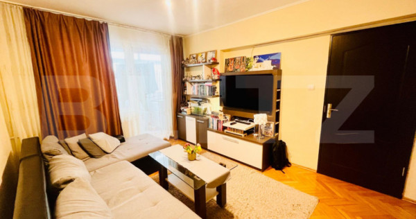 Apartament decomandat de vanzare zona Rogerius