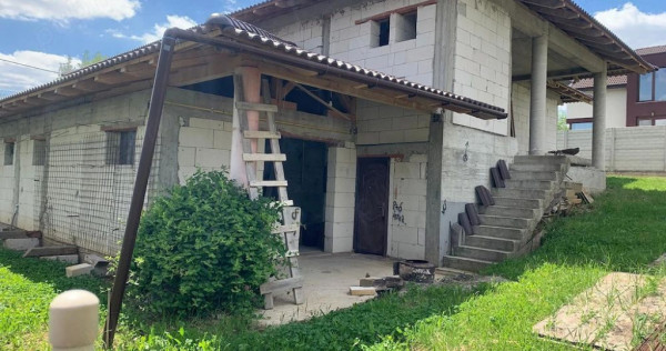 Casă la roșu, &ndash; Oradea, str. Caișilor. 175 000 E . C...