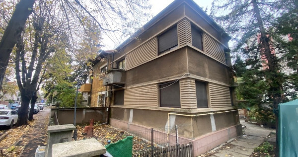 Casa cu teren 363 mp Agronomie - Domenii