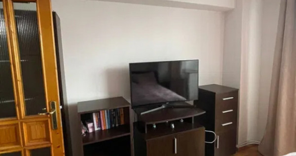 Apartament Cu 3 Camere Decomandate Zona George Enescu