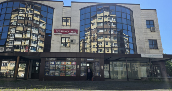 Clădire de birouri ultracentrală, cu parcare subterană pr