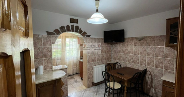Apartament cu 3 camere decomandat parter