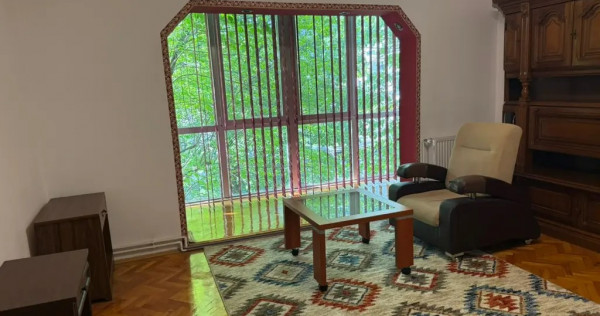 Apartament 2 camere Micalaca decomandat