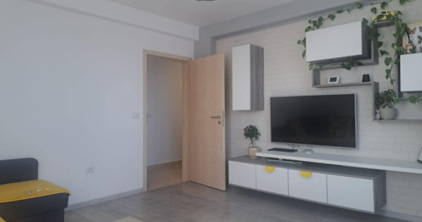 Apartament 3 camere zona TRACTORUL,